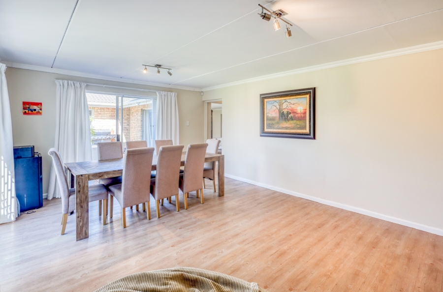 3 Bedroom Property for Sale in Beacon Bay North Eastern Cape